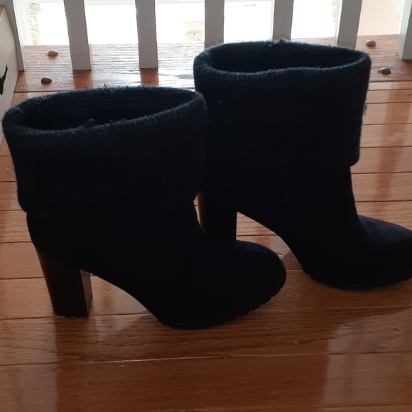 🎉SOLD🎉Black Suede-like Bootie w/fabric ankle - Picture 2 of 4